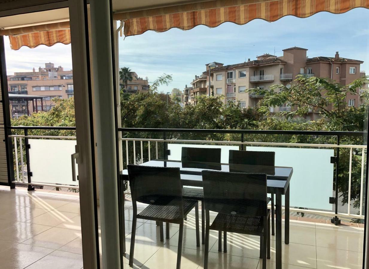 Apartamentos Benet Roses Buitenkant foto