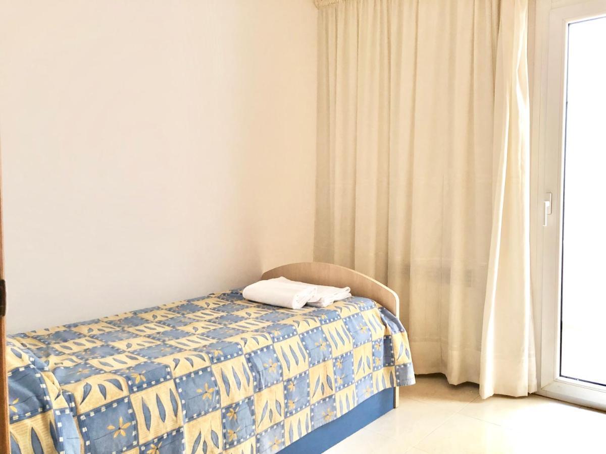 Apartamentos Benet Roses Buitenkant foto