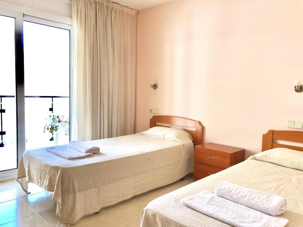 Apartamentos Benet Roses Buitenkant foto